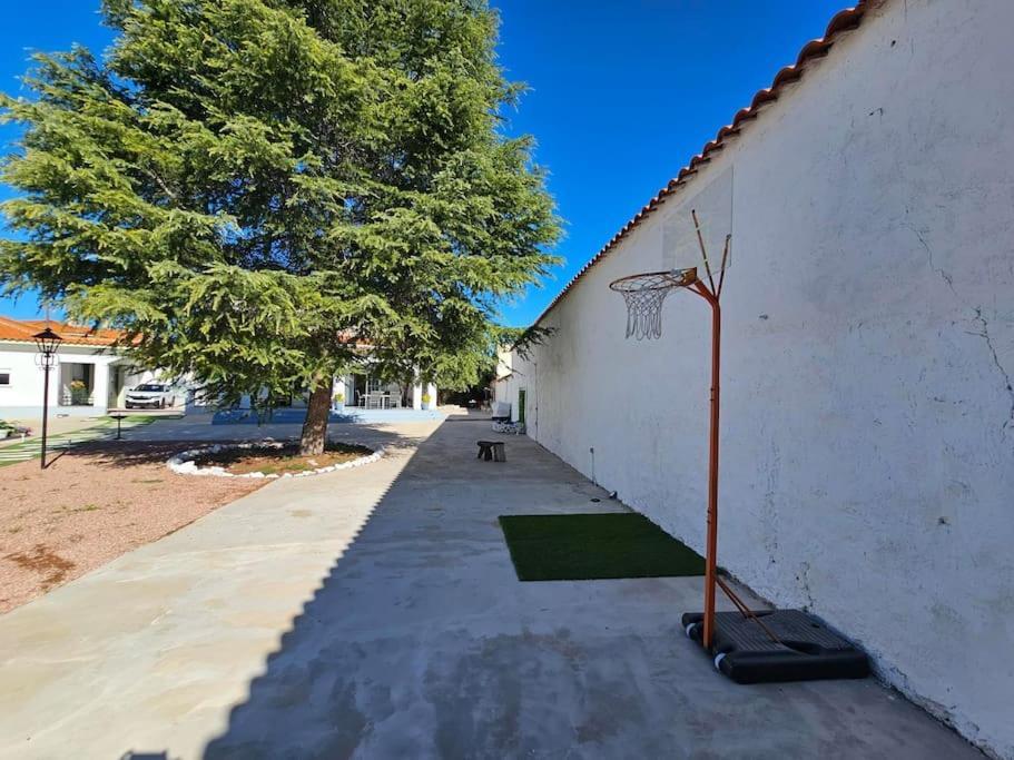 La Casa Del Arbol Villa Fuentiduena de Tajo Buitenkant foto
