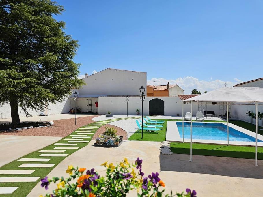 La Casa Del Arbol Villa Fuentiduena de Tajo Buitenkant foto
